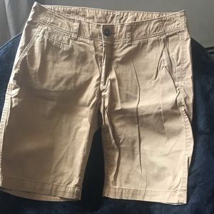Men’s khaki LOGG shorts size 32